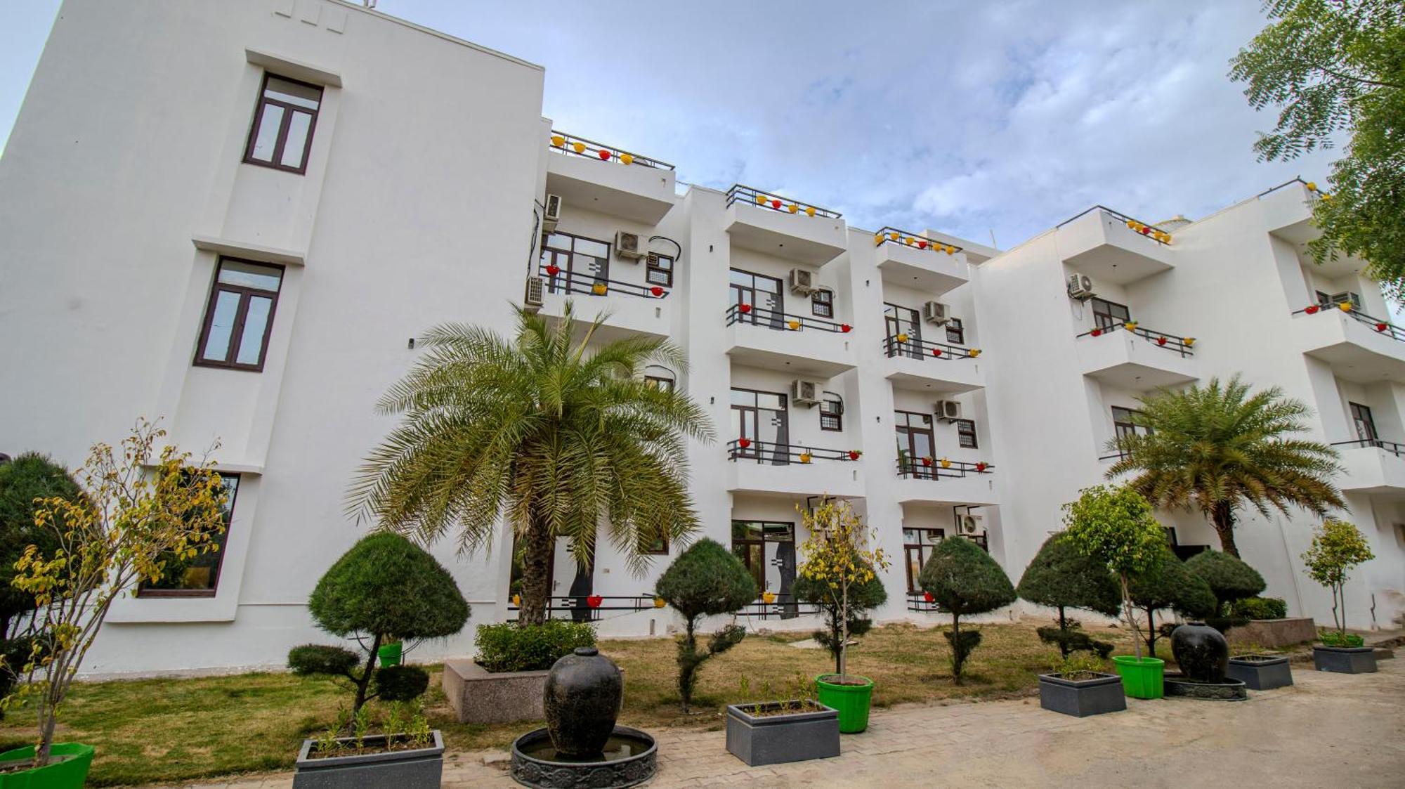 Elegance Resort Vrindāvan 외부 사진