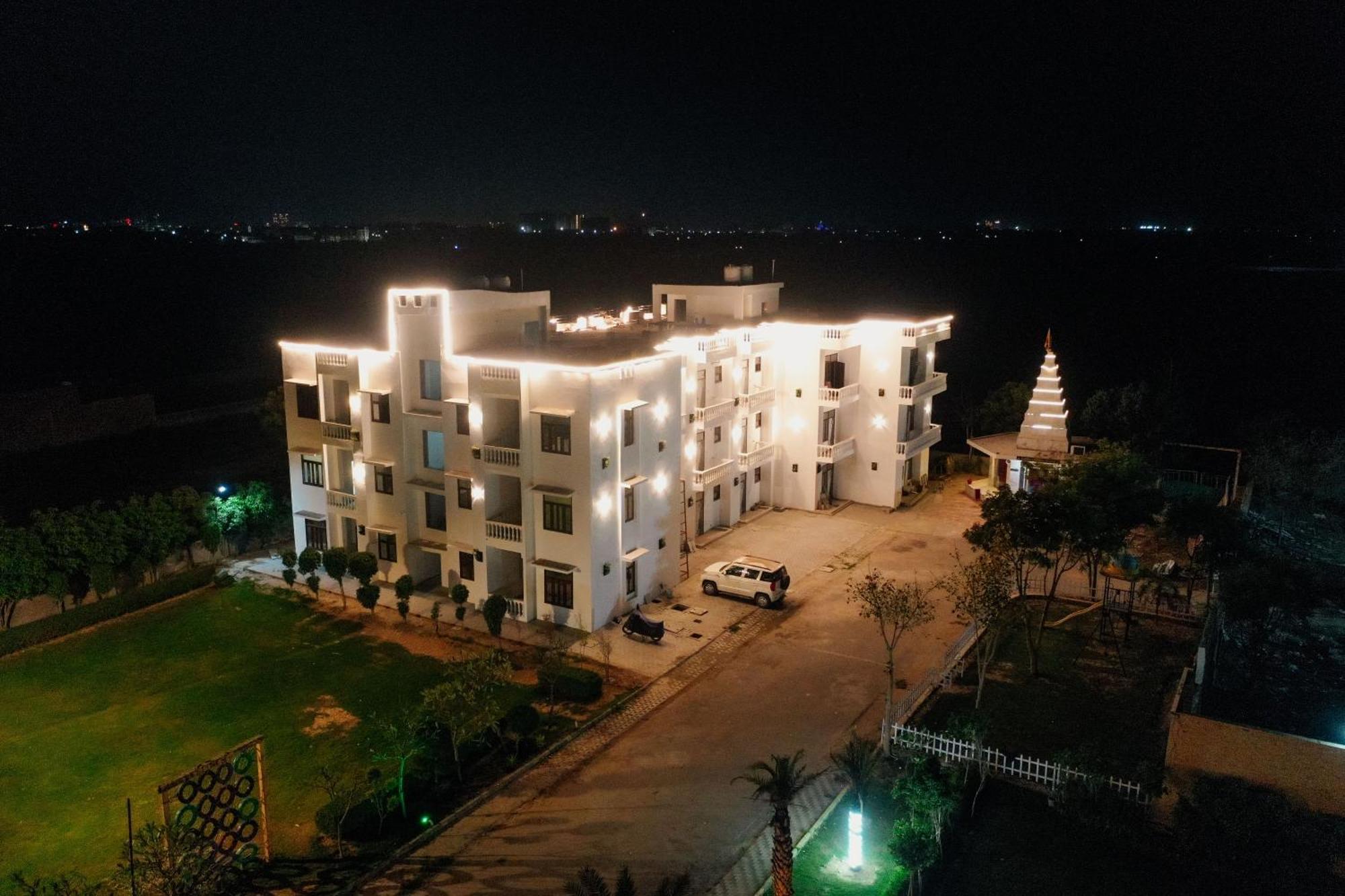 Elegance Resort Vrindāvan 외부 사진